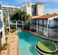West Beach Lagoon 220 Stylish and Cozy - Accommodation in Brisbane
