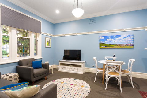 Blue Door Apartments - Accommodation in Brisbane 2