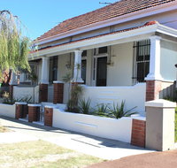Captain's Heritage Cottage - Accommodation in Brisbane
