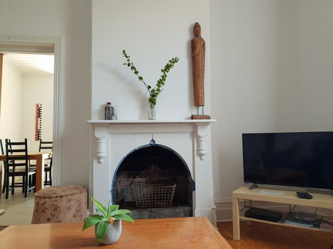Captain\'s Heritage Cottage - Central Fremantle 2 Bedroom Historic Cottage - Accommodation in Brisbane 8