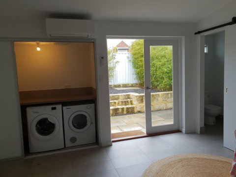 Captain\'s Heritage Cottage - Central Fremantle 2 Bedroom Historic Cottage - Accommodation in Brisbane 14
