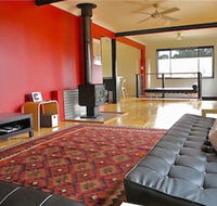Pendeli Beach House - Accommodation in Brisbane