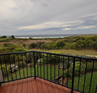 Beachfront Apartments - Accommodation in Brisbane