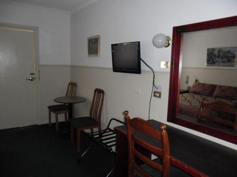 Ben Chifley Motor Inn - Accommodation in Brisbane 41