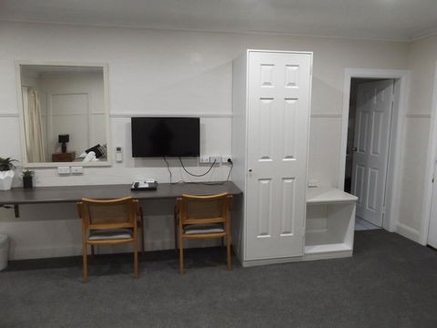 Ben Chifley Motor Inn - Accommodation in Brisbane 6