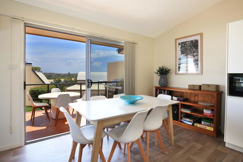 The Cove At Culburra - Direct Access To Beach - Accommodation in Brisbane 2
