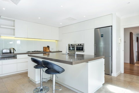 Kensington Self-Contained Modern House (89BROM) - Accommodation in Brisbane 18