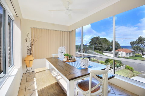 The Rotunda, Gerroa - Accommodation in Brisbane 15