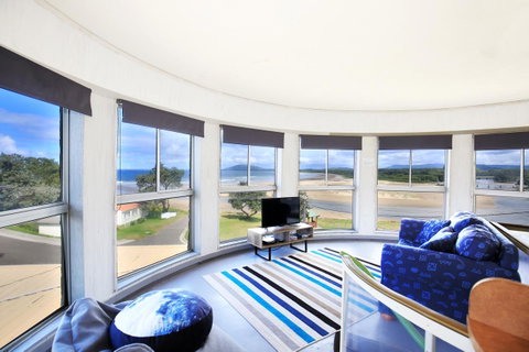 The Rotunda, Gerroa - Accommodation in Brisbane 2