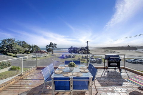 The Rotunda, Gerroa - Accommodation in Brisbane 0