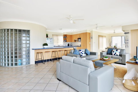 The Rotunda, Gerroa - Accommodation in Brisbane 9