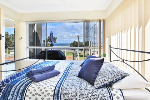 The Rotunda, Gerroa - Accommodation in Brisbane 17