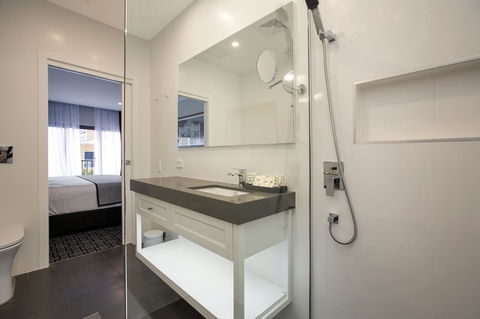 CH Boutique Hotel & Apartments, Ascend Hotel Collection - Accommodation in Brisbane 11