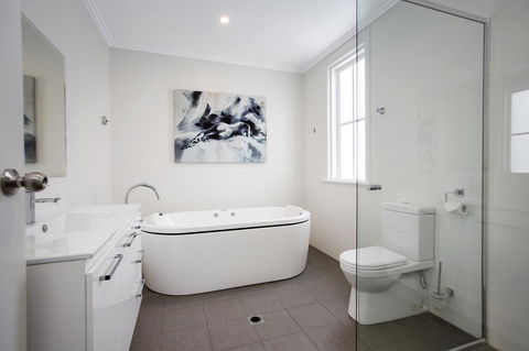 CH Boutique Hotel & Apartments, Ascend Hotel Collection - Accommodation in Brisbane 20