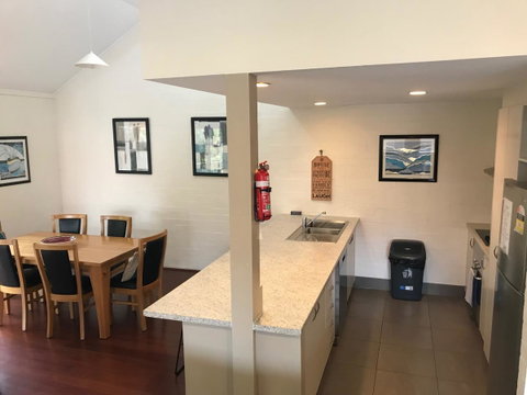 Mariner Bay Apartments - Accommodation in Brisbane 4