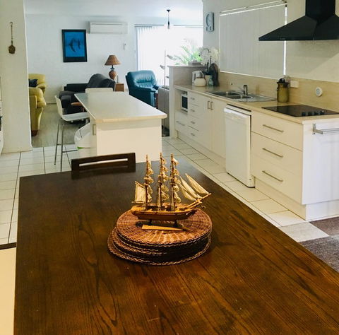 Yigala House - Accommodation in Brisbane 11