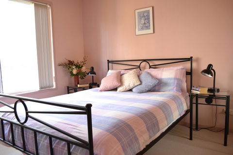 Bundle Hill Cottages - Accommodation in Brisbane 28