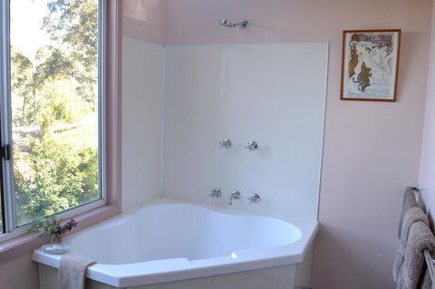 Bundle Hill Cottages - Accommodation in Brisbane 26