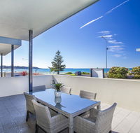 Beachfront Apartment Unit 2 - Accommodation in Brisbane
