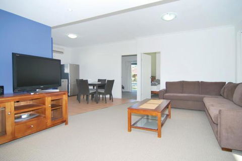 Huskisson Holiday Motel Cabins - Accommodation in Brisbane 27