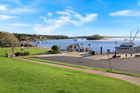 Huskisson Holiday Motel Cabins - Accommodation in Brisbane 4