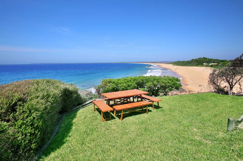 Neptune I Absolute Beachfront I Stunning Views - Accommodation in Brisbane 32