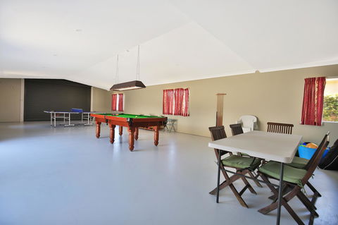 Neptune I Absolute Beachfront I Stunning Views - Accommodation in Brisbane 22