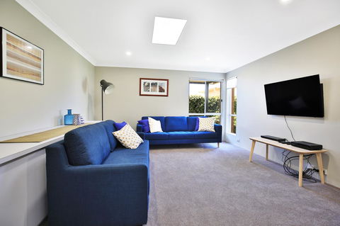 Neptune I Absolute Beachfront I Stunning Views - Accommodation in Brisbane 7