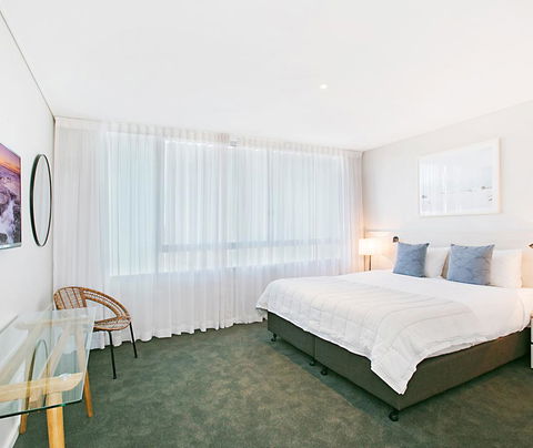 Oaks Nelson Bay Lure Suites - Accommodation in Brisbane 2