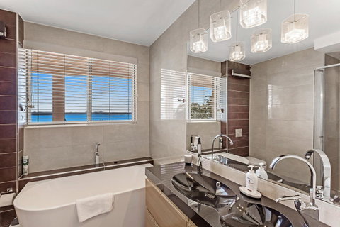 Phuza Maningi 17 Myan Close - Accommodation in Brisbane 17