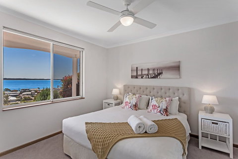 Phuza Maningi 17 Myan Close - Accommodation in Brisbane 14
