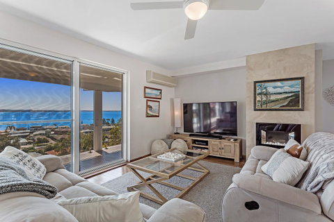 Phuza Maningi 17 Myan Close - Accommodation in Brisbane 4