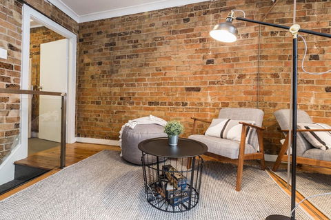 Chippendale Â· Quaint 1880â€™s Sydney Chippendale Terrace House - Accommodation in Brisbane 3