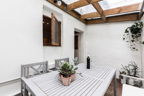 Chippendale Â· Quaint 1880â€™s Sydney Chippendale Terrace House - Accommodation in Brisbane 7