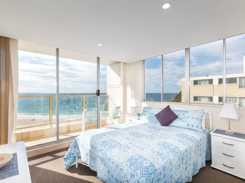 Ebbtide 27 - Accommodation in Brisbane 0