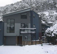 Snowstream 4 - Accommodation in Brisbane