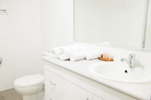 Copacabana Shores - Accommodation in Brisbane 10