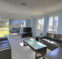 45 Wharf Street - Whole House - Accommodation in Brisbane