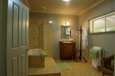 Ironstone Estate Lovedale - Accommodation in Brisbane 32