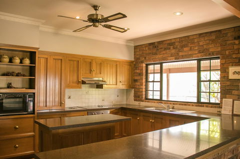 Ironstone Estate Lovedale - Accommodation in Brisbane 4