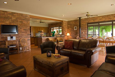 Ironstone Estate Lovedale - Accommodation in Brisbane 30