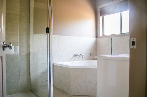 Ironstone Estate Lovedale - Accommodation in Brisbane 6