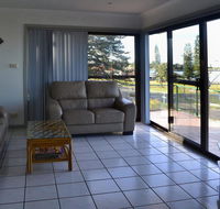 Oxley 8 at Tuncurry - Accommodation in Brisbane