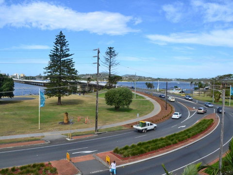 Oxley 8 At Tuncurry - Accommodation in Brisbane 3
