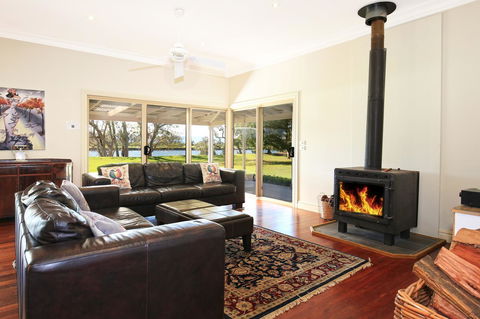 Terara Riverside Retreat - Accommodation in Brisbane 0