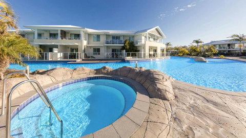 Oaks Port Stephens Pacific Blue Resort - Accommodation in Brisbane 1