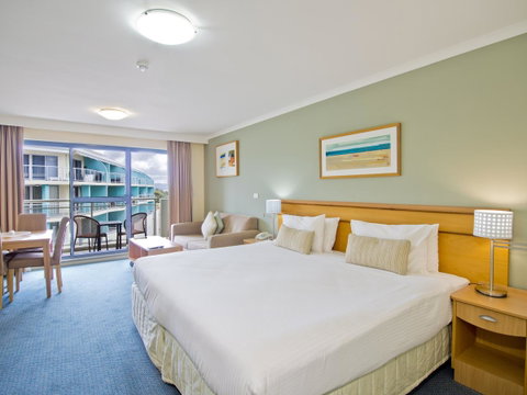 Oaks The Entrance Waterfront Suites - Accommodation in Brisbane 10