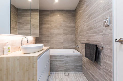 Nobbs Â· Executive 2 Storey Sydney Apartment With Pool - Accommodation in Brisbane 8