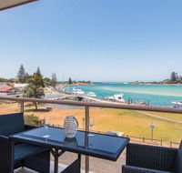 Shoreline 7 with 180 degree water views - Accommodation in Brisbane