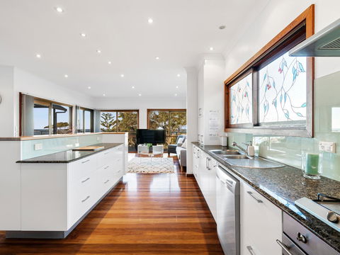 The Beach House Terrigal - Accommodation in Brisbane 2